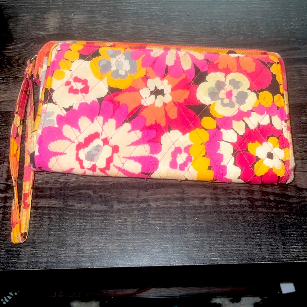 🌸 Vera Bradley Wristlet Wallet 🌸